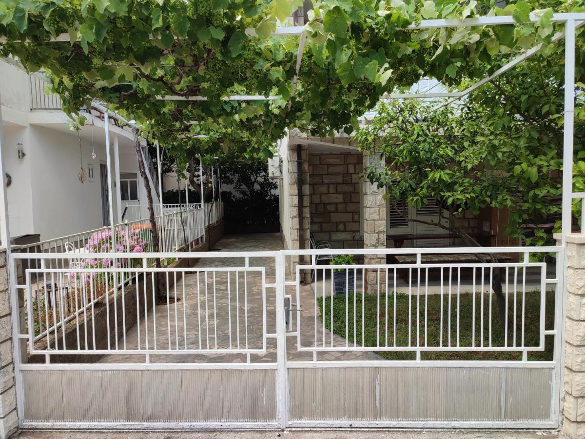 Apartments By The Sea Podaca, Makarska - 2576 Екстер'єр фото